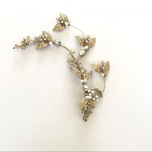 Crystal bridal hair accessory